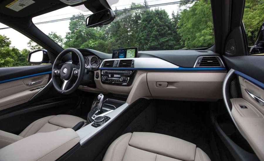  BMW 330e M Sport 2016 года  (US) (фото 11 из 14)